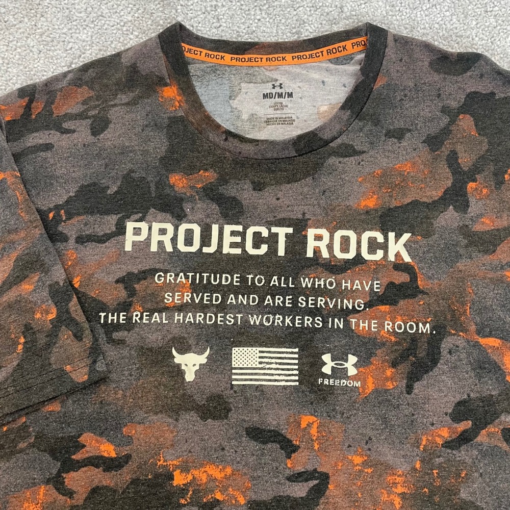 Project Rock Under Armour Shirt Mens Medium Camo Bull Veterans Day Gorp Training